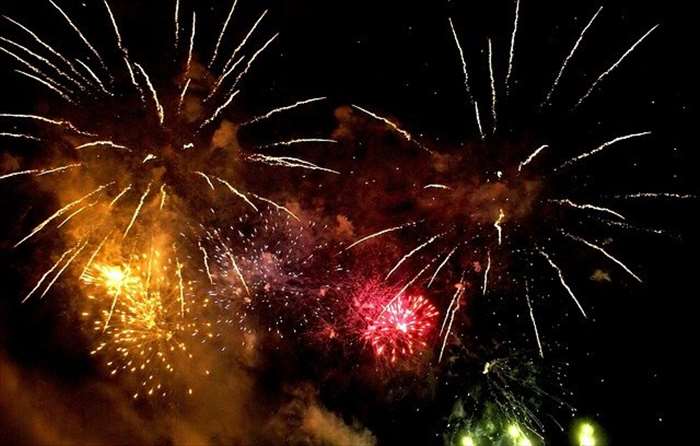 Les différents types de feux d'artifice pour tous vos événements