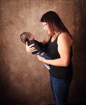 Exemple de shooting photo par Anne à Dole : photo de naissance