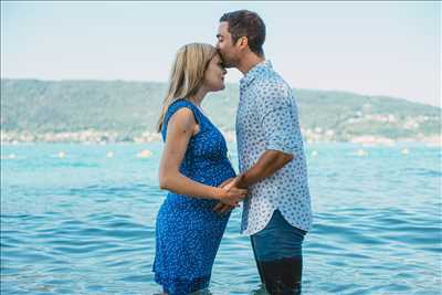 photographie de Charlotte à Annecy : shooting grossesse