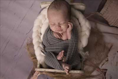 Shooting photo effectué par le photographe Agnes à Biscarrosse : photo de naissance