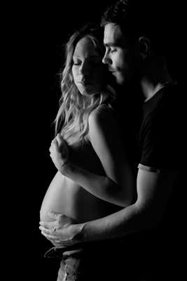 photo prise par le photographe ADN à Brethenay : shooting photo spécial grossesse à Brethenay