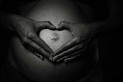 photo numérisée par le photographe Fabien à Menton : photo de grossesse