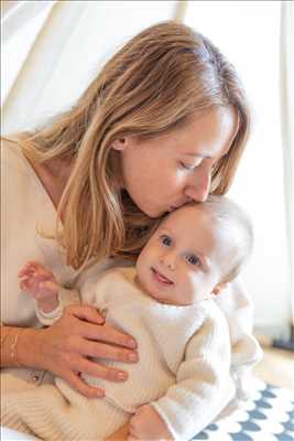 Shooting photo réalisé par Amandine intervenant à Lodève : photographe pour bébé à Lodève