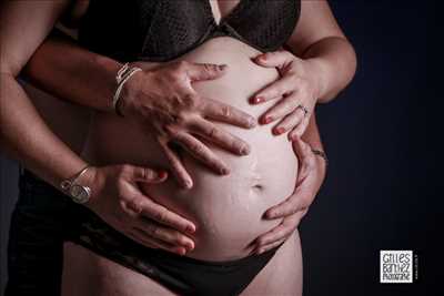 photo prise par le photographe Clic16.fr à Saint-Junien : shooting photo spécial grossesse à Saint-Junien