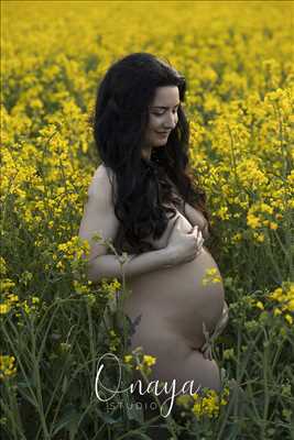 cliché proposé par Onaya Studio à Chambéry : photographe grossesse à Chambéry