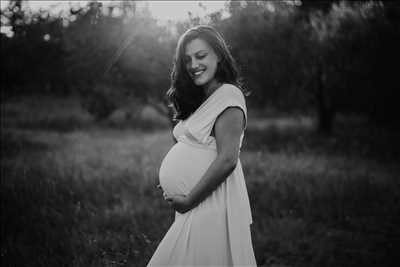 Exemple de shooting photo par LAURA à Nyons : shooting grossesse