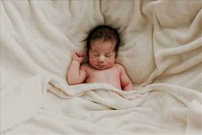 Exemple de shooting photo par LAURA à Nyons : photographe pour bébé à Nyons