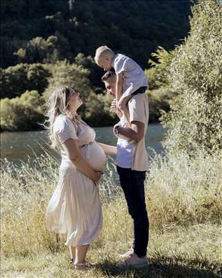 photo prise par le photographe Funda à Pontarlier : shooting photo spécial grossesse à Pontarlier