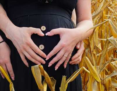 photo numérisée par le photographe Cassandra  à Rochefort : shooting grossesse