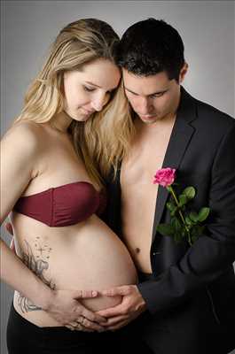 cliché proposé par Arly Photography à Albertville : photo de grossesse