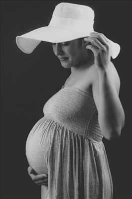 photo numérisée par le photographe Arly Photography à Albertville : shooting grossesse