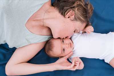 Exemple de shooting photo par Cyndie à Paris : photographie de nouveau né