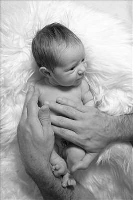 Exemple de shooting photo par claire à Saint-Priest : shooting pour une naissance