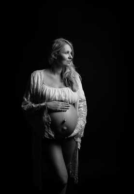 photo numérisée par le photographe CHRISTELLE à Nîmes : shooting grossesse
