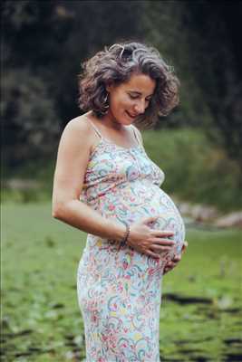 photo prise par le photographe Julie à Besançon : shooting grossesse