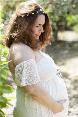 Shooting photo réalisé par Madame intervenant à Aix-en-provence : photo de grossesse