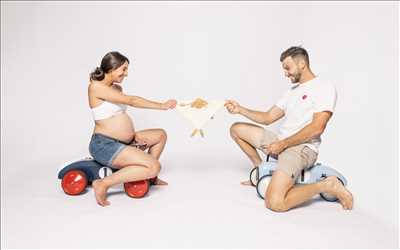 photo prise par le photographe Mathias à Millau : photographe grossesse à Millau