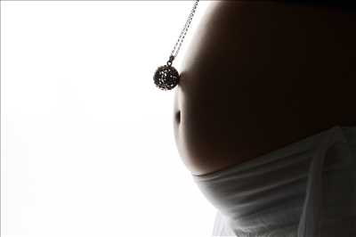 Exemple de shooting photo par Julie à Sallanches : photo de grossesse