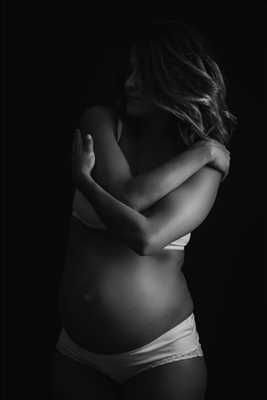 photo prise par le photographe Yann à Nyons : photo de grossesse