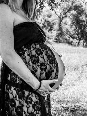 Exemple de shooting photo par Ins'temps photos à Sisteron : photo de grossesse