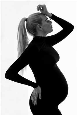 photo numérisée par le photographe Ilona à Rosny-sous-bois : shooting grossesse