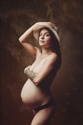 photo prise par le photographe Charleyne à Clamecy : shooting photo spécial grossesse à Clamecy