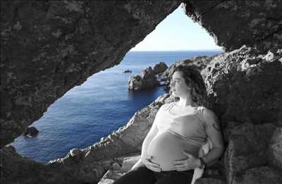 Exemple de shooting photo par Coraline à Frejus : photo de grossesse