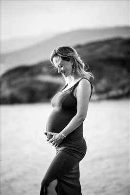 photo prise par le photographe Les Jumeaux à Toulon : shooting grossesse