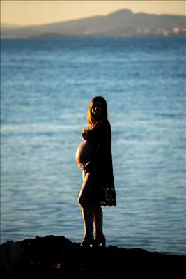 cliché proposé par Les Jumeaux à Toulon : shooting photo spécial grossesse à Toulon