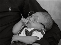 photo numérisée par le photographe Iliana  à Élancourt : shooting photo pour nouveau né à Élancourt