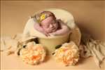 Shooting photo réalisé par line  photographie intervenant à Privas : photo de naissance