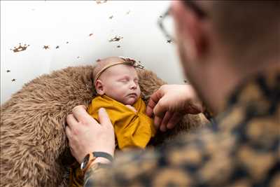 Shooting photo effectué par le photographe Mathilde à Yutz : photographe pour bébé à Yutz