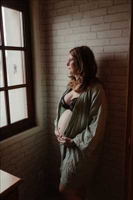 Exemple de shooting photo par Léa  à Reims : shooting photo spécial grossesse à Reims