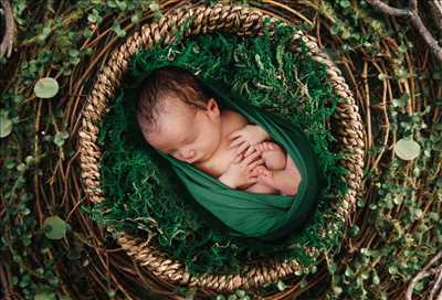 Shooting photo effectué par le photographe Lydie à Bourgoin-jallieu : shooting pour une naissance