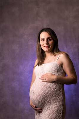 Exemple de shooting photo par Mona à Chamonix-mont-blanc : photographie de grossesse