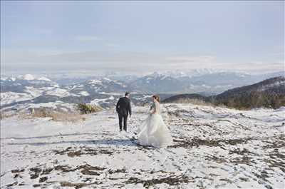 Shooting photo réalisé par Marie l'Amuse intervenant à Chamonix-mont-blanc : shooting mariage
