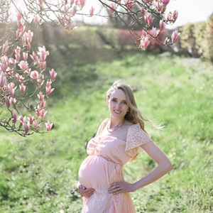 Photo de femme enceinte à Voiron avec Aurélie